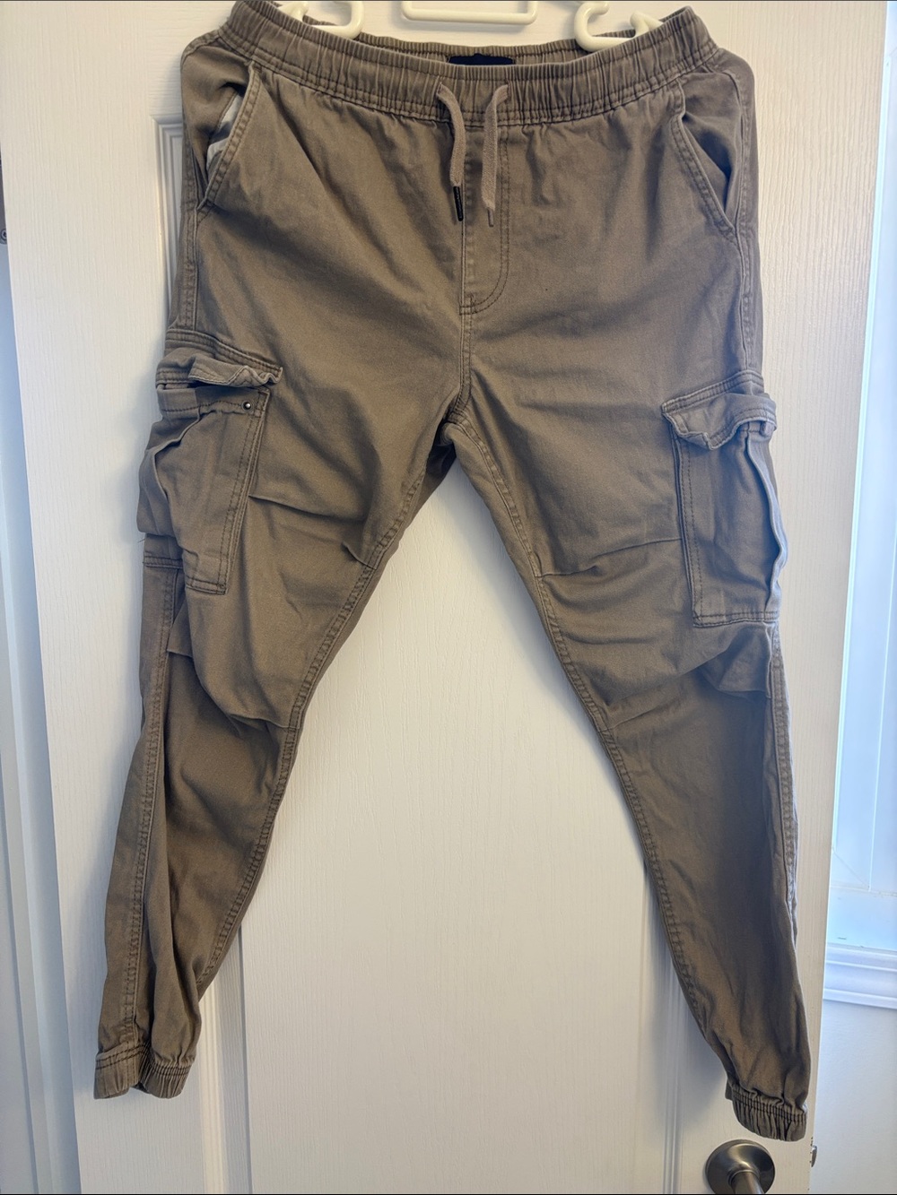 Aeropostale Men's Cargo Jogger Pants - Taupe Brown